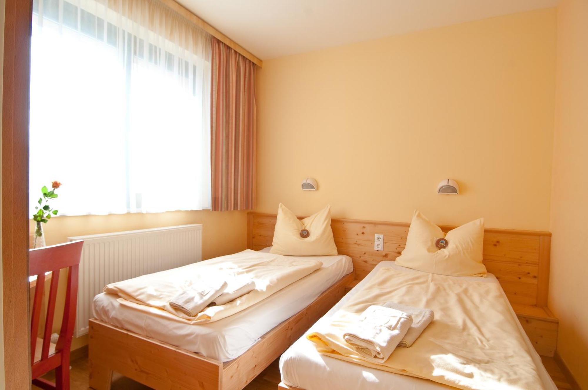 JUFA Hotel Lungau Sankt Michael im Lungau Bagian luar foto