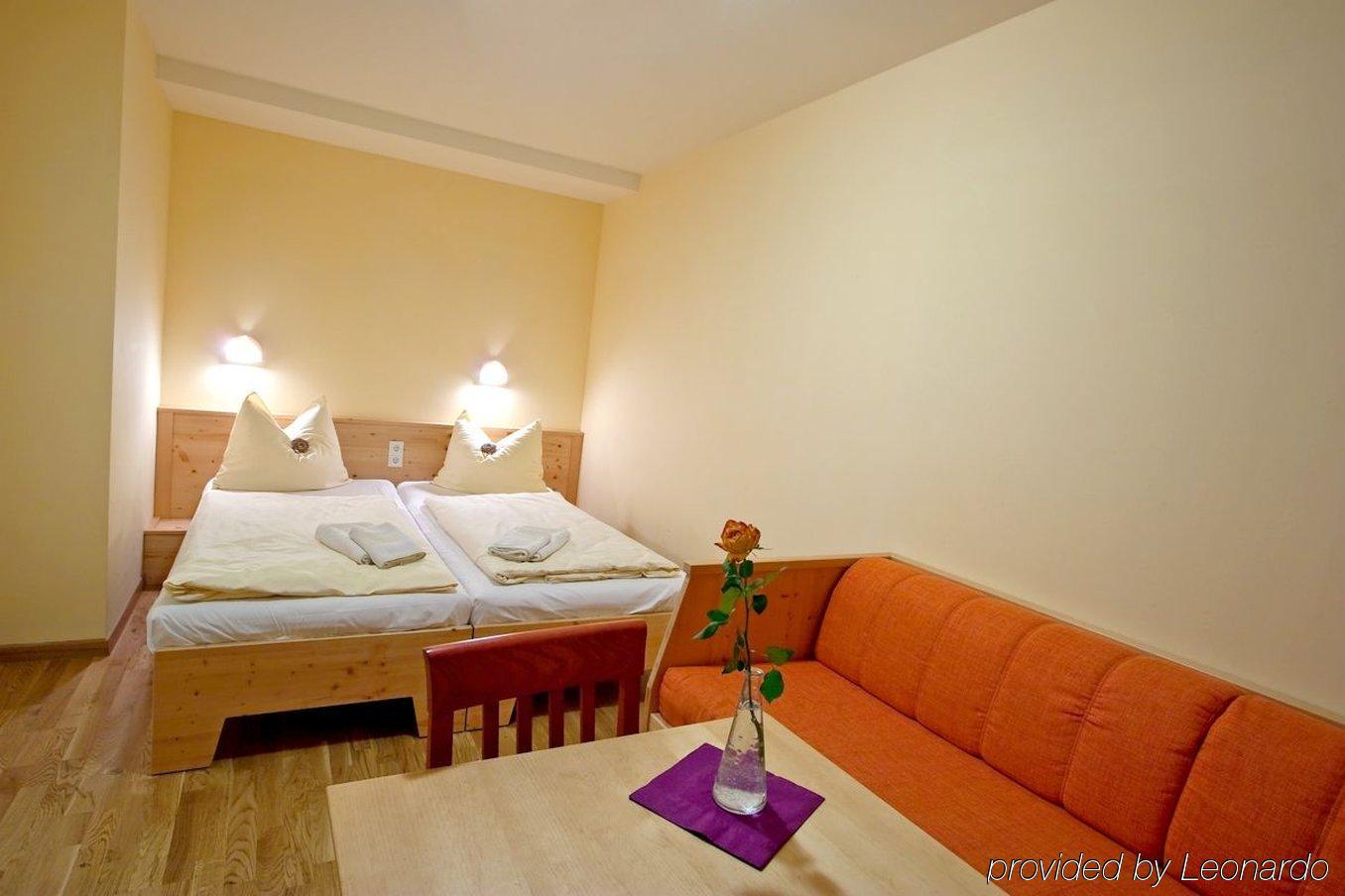 JUFA Hotel Lungau Sankt Michael im Lungau Ruang foto