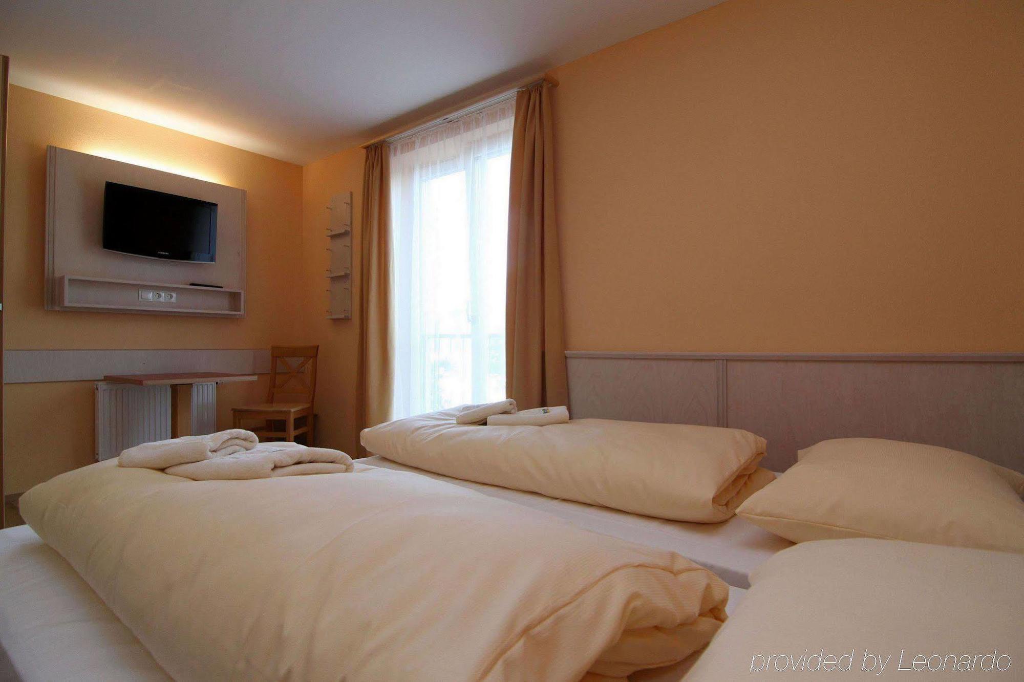 JUFA Hotel Lungau Sankt Michael im Lungau Ruang foto