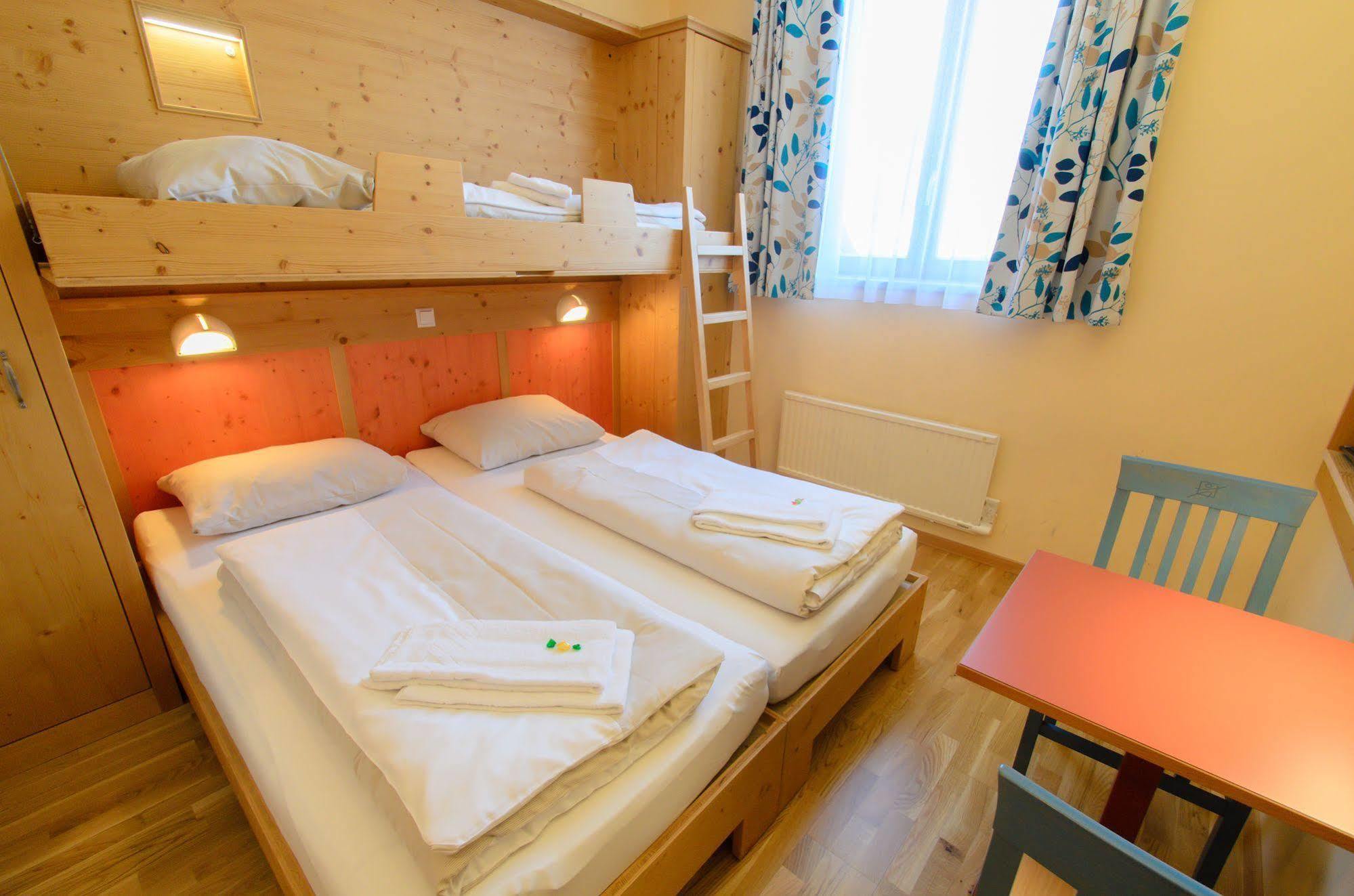 JUFA Hotel Lungau Sankt Michael im Lungau Bagian luar foto