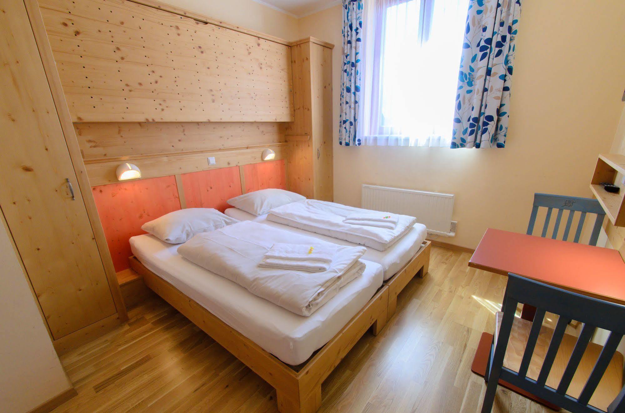 JUFA Hotel Lungau Sankt Michael im Lungau Bagian luar foto