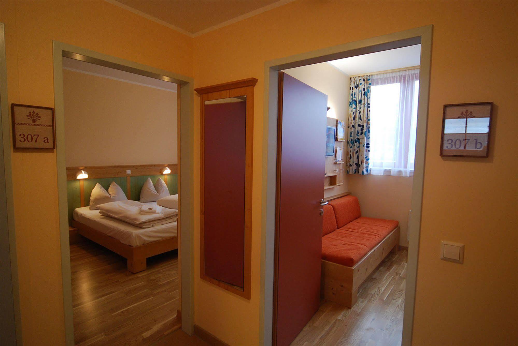 JUFA Hotel Lungau Sankt Michael im Lungau Bagian luar foto