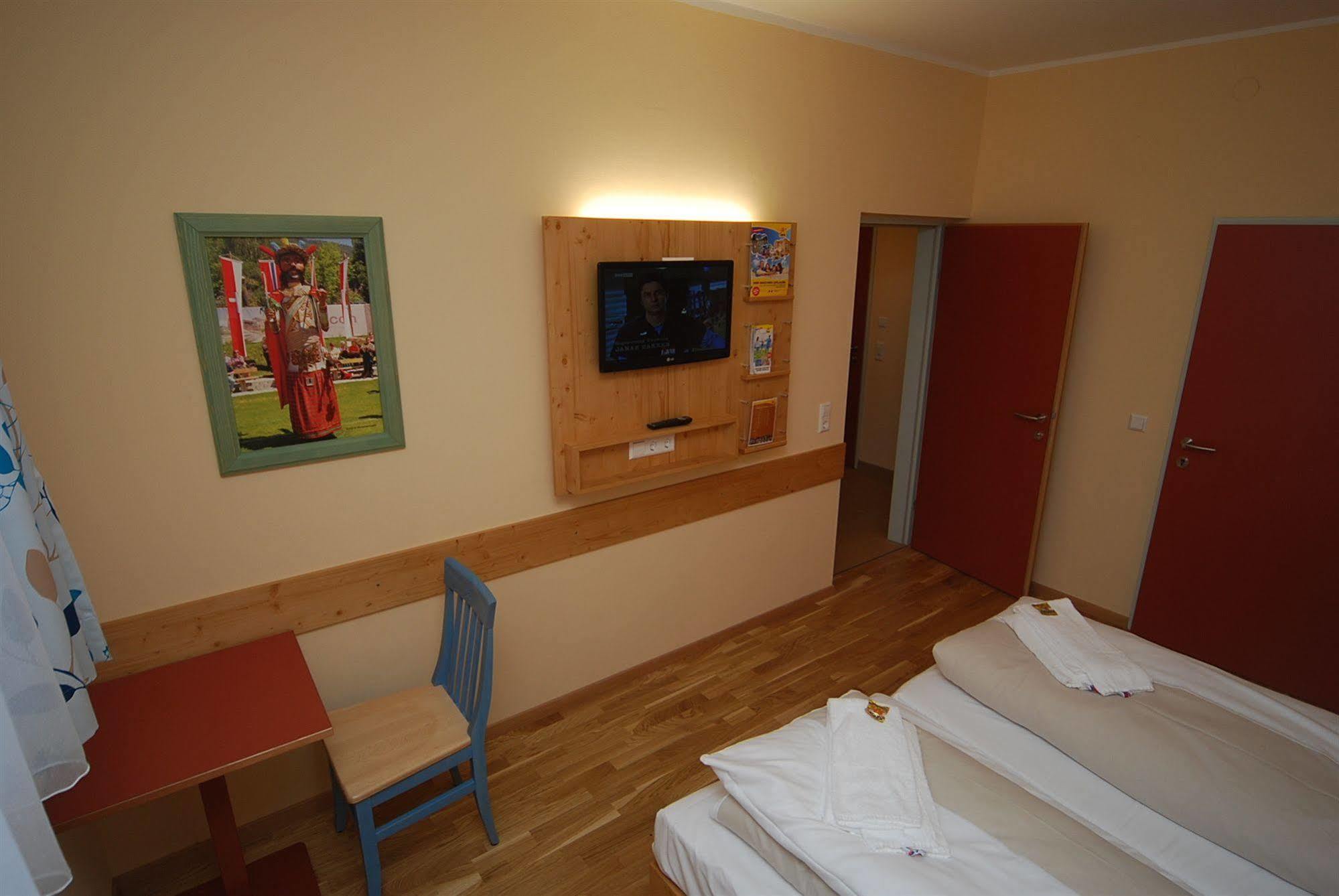 JUFA Hotel Lungau Sankt Michael im Lungau Bagian luar foto