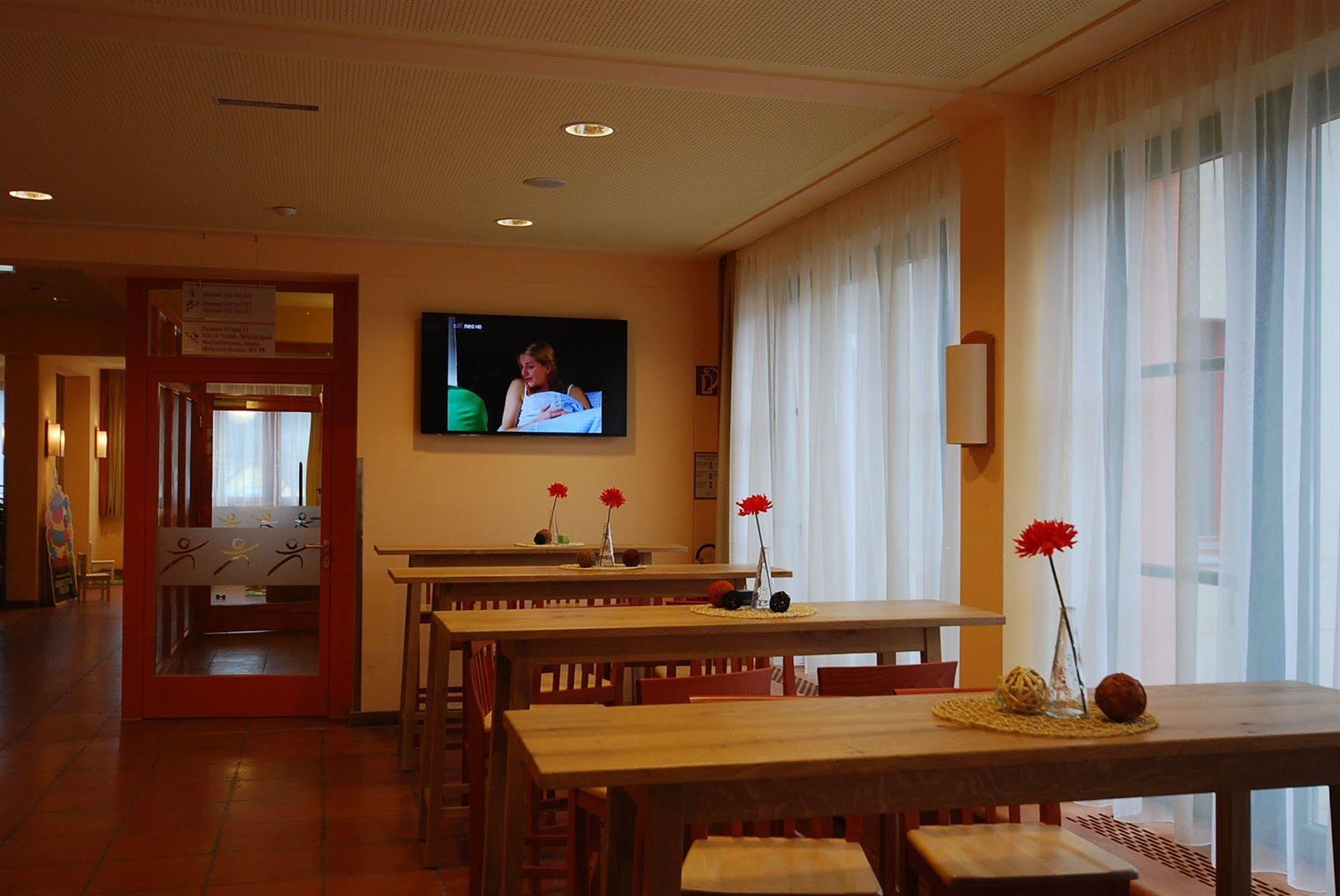 JUFA Hotel Lungau Sankt Michael im Lungau Bagian luar foto