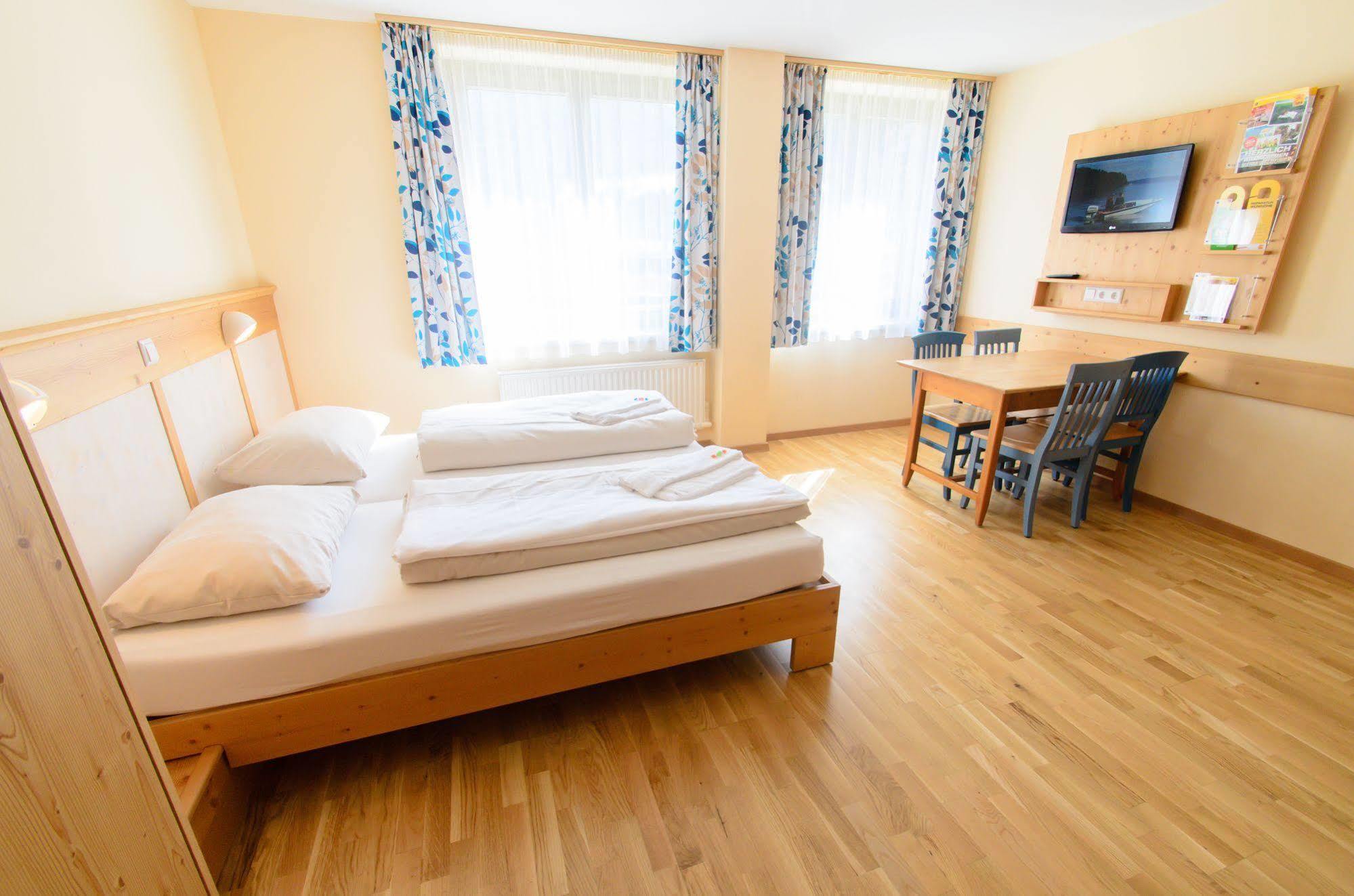 JUFA Hotel Lungau Sankt Michael im Lungau Bagian luar foto